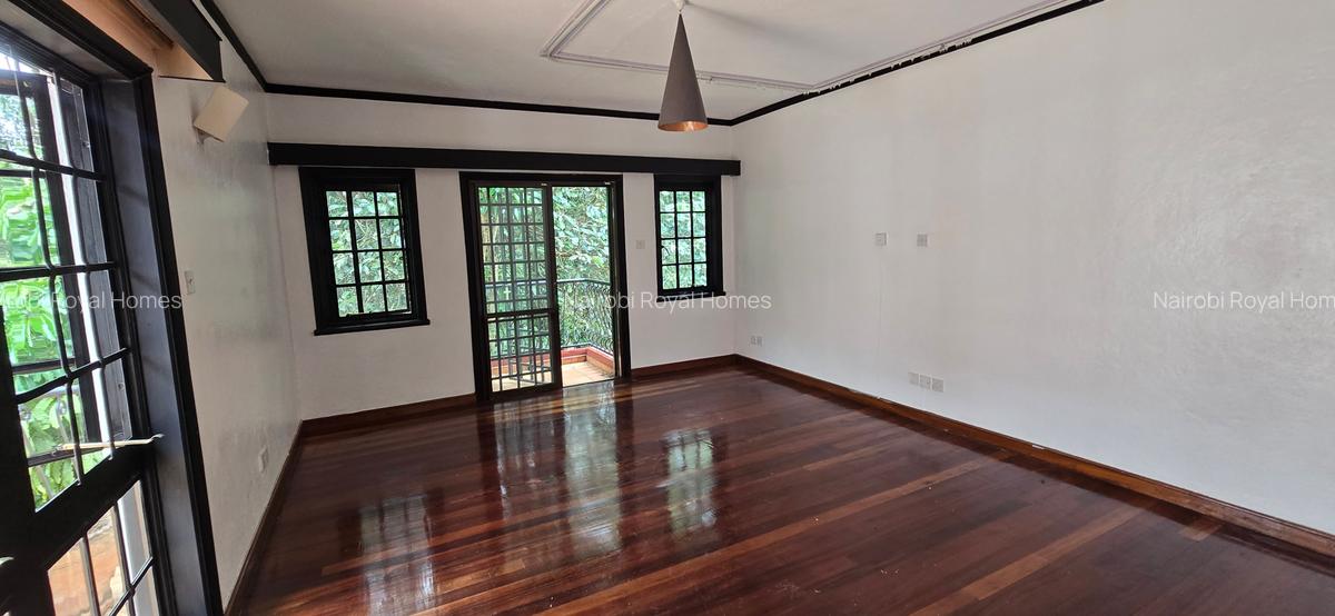 4 Bed Townhouse with En Suite at Riverside Drive - 18