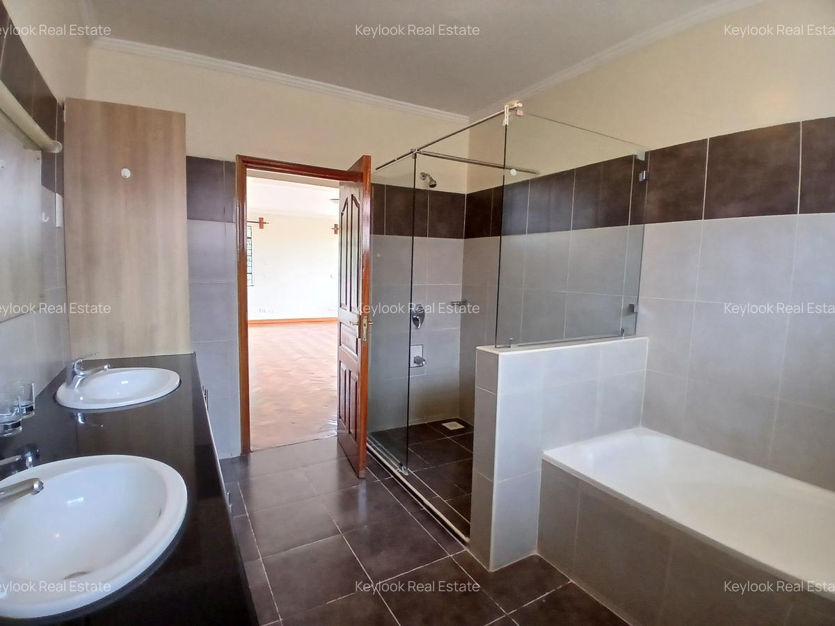 4 Bed Townhouse with En Suite at Kitisuru - 17