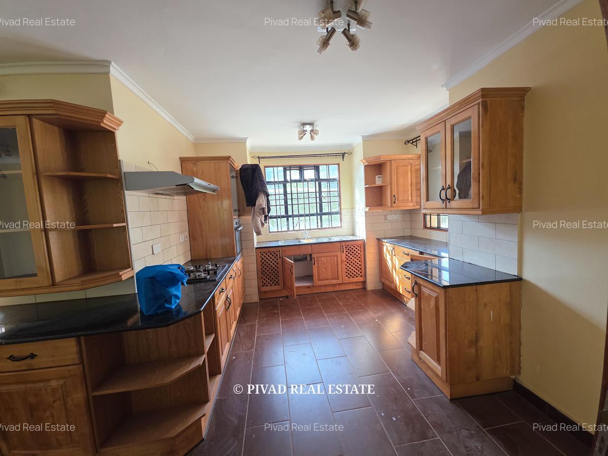 5 Bed House with En Suite in Runda - 5