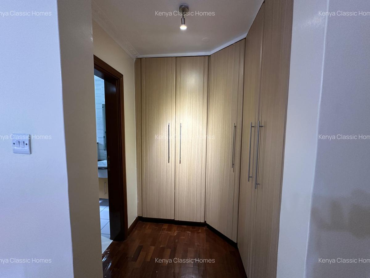 3 Bed Apartment with En Suite at Lavington - 10