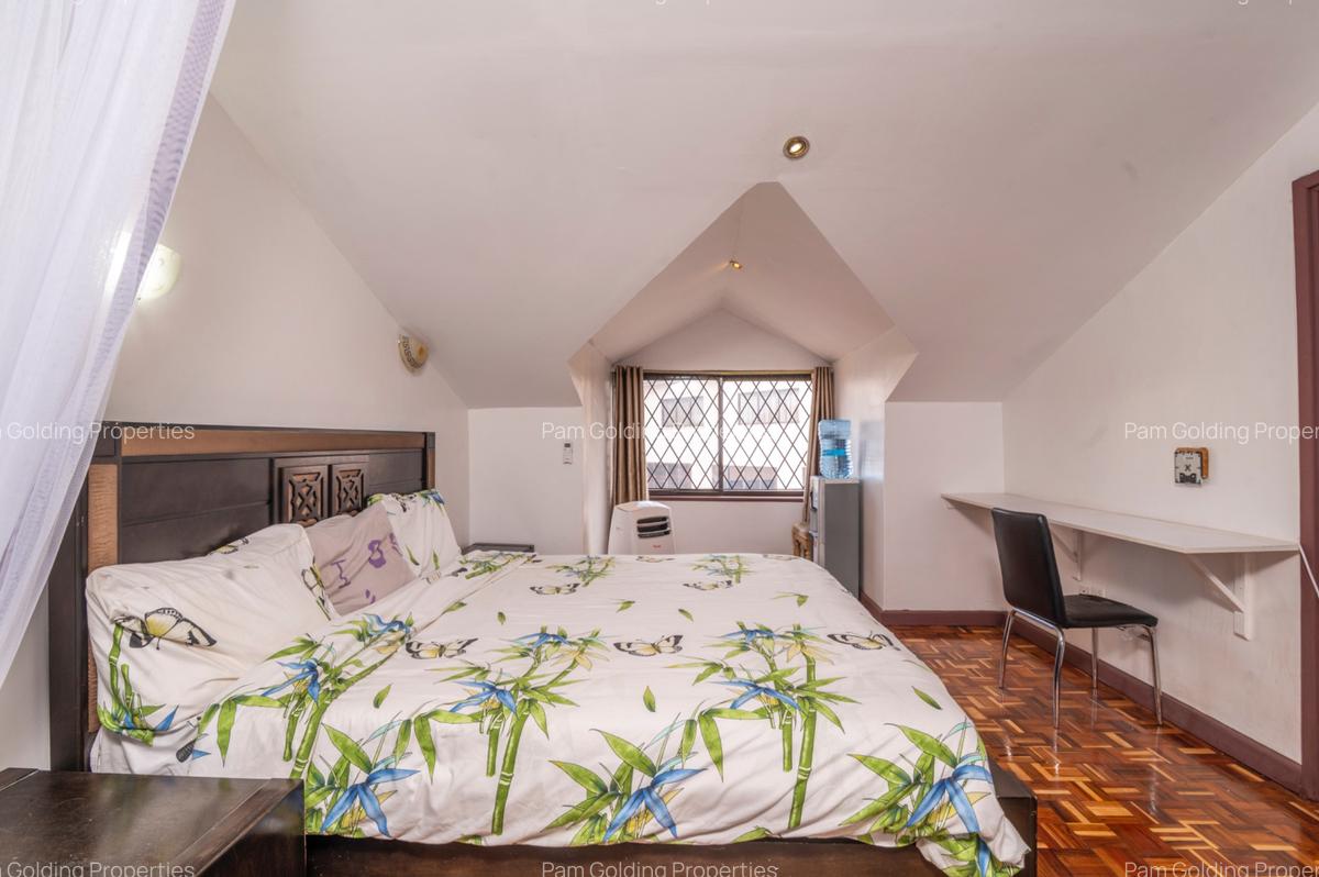 4 Bed Apartment with En Suite at Off East Church Road - 8