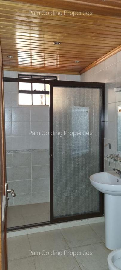 4 Bed Apartment with Lift in Westlands Area - 9