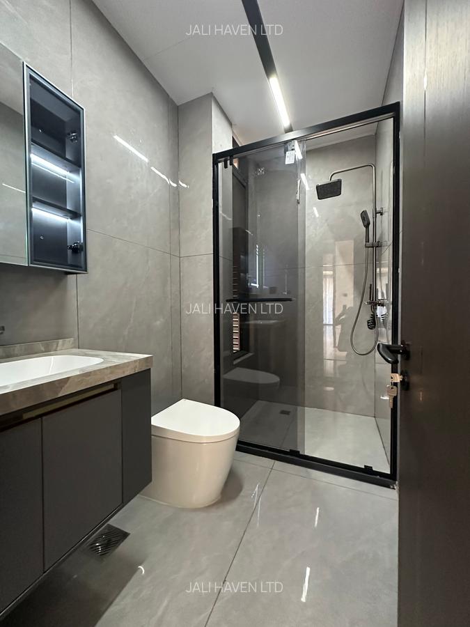 5 Bed Villa with En Suite in Lavington - 14