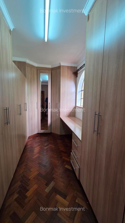 5 Bed Townhouse with En Suite at Kitisuru - 15