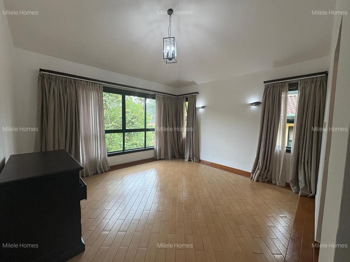 4 Bed Townhouse with En Suite at Grevillea Groove - 12