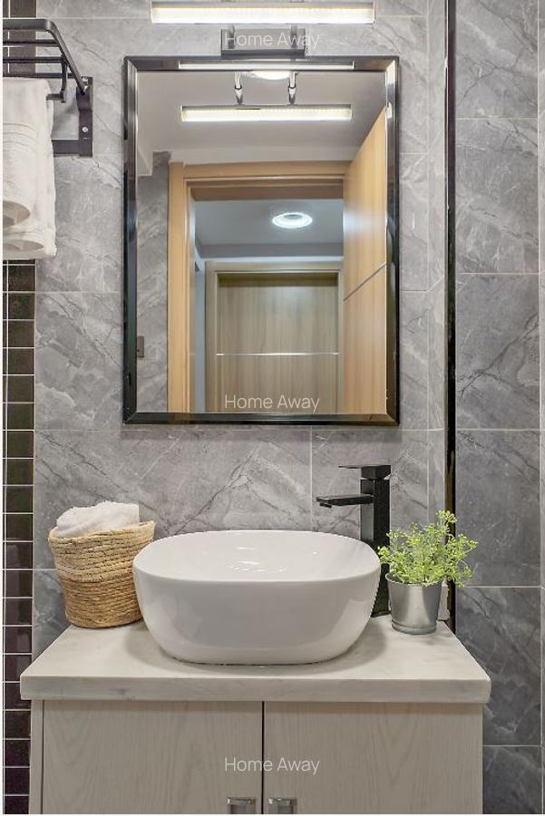 Serviced 1 Bed Apartment with Swimming Pool in Kilimani - 3