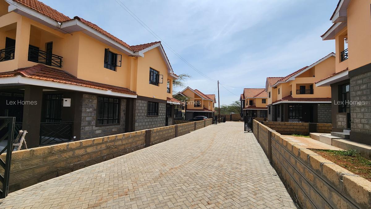 4 Bed House with En Suite at Rimpa - 1