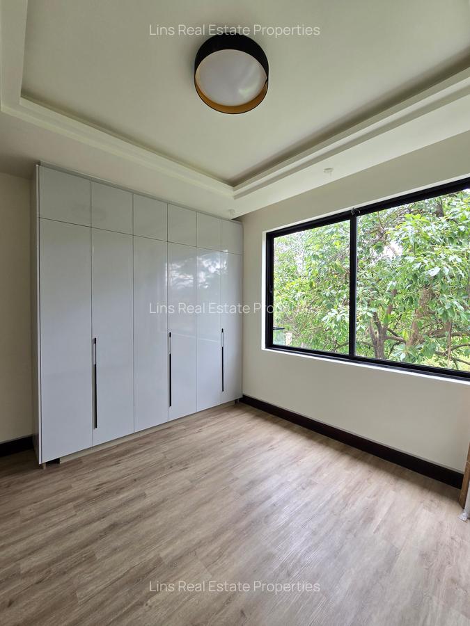 6 Bed Townhouse with En Suite in Kitisuru - 17