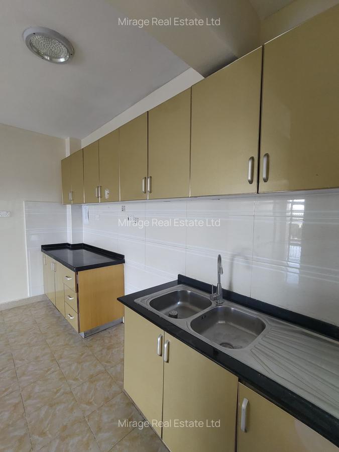 3 Bed Apartment with Gym in Kilimani - 12