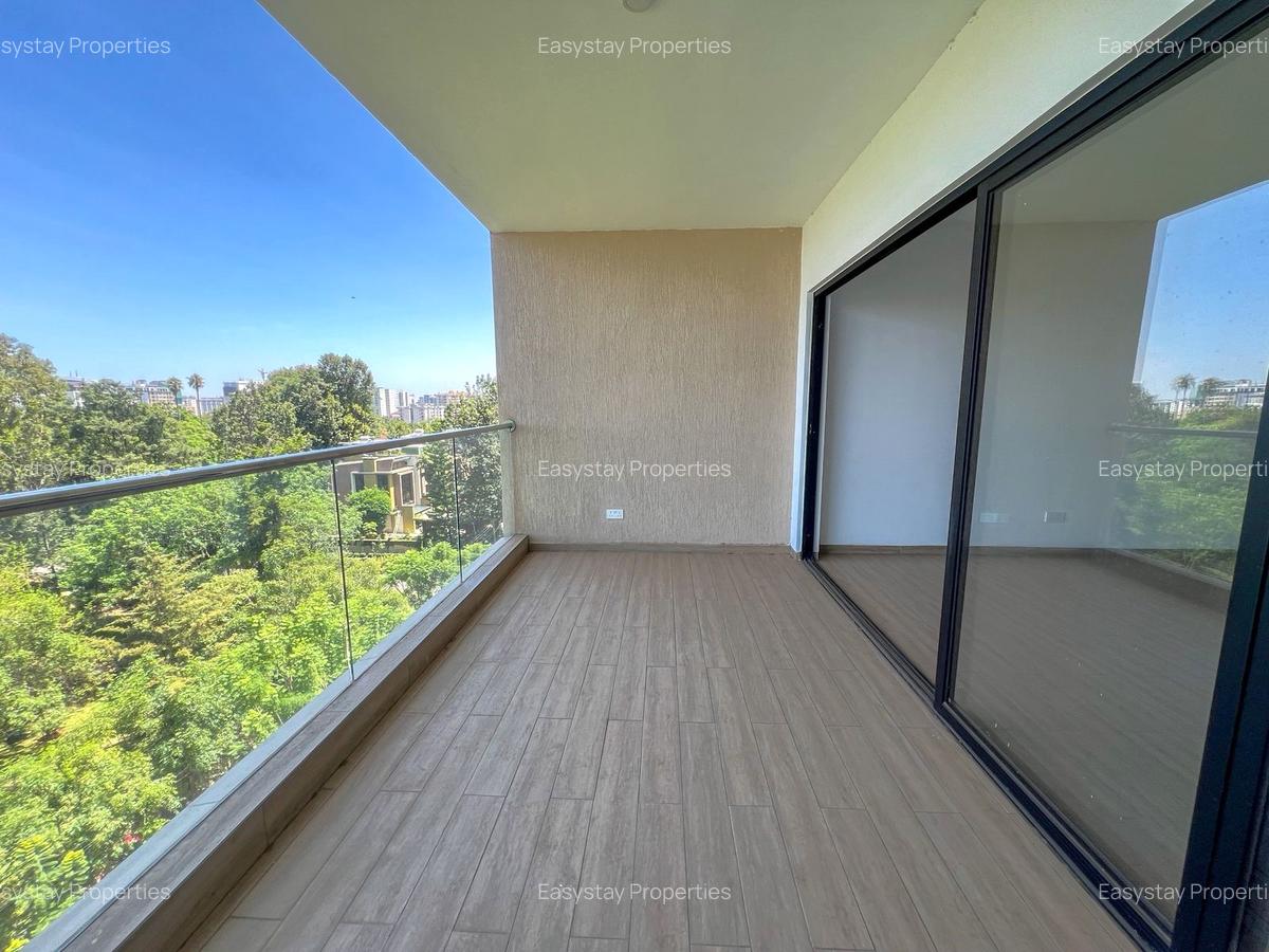 3 Bed Apartment with En Suite in Lavington - 5