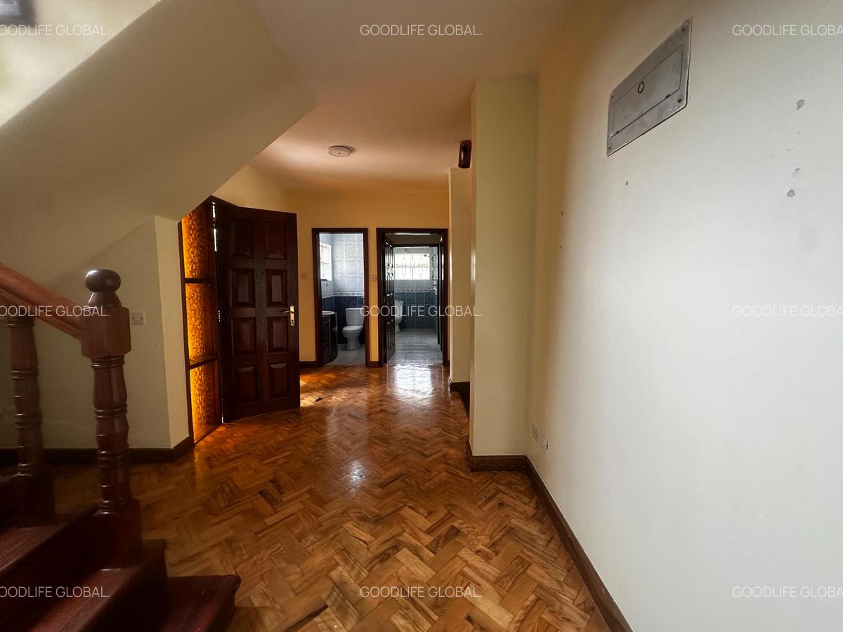 5 Bed House with En Suite at New Kitisuru - 19