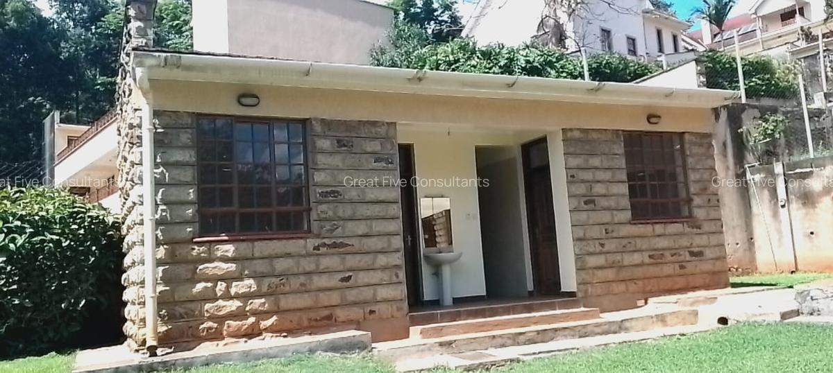 4 Bed Villa with En Suite in Rosslyn - 15