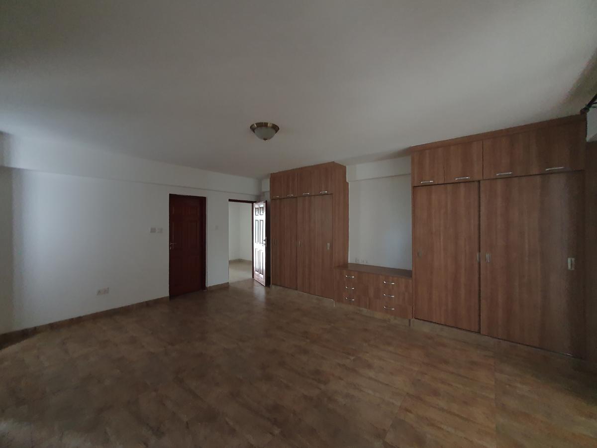 3 Bed Apartment with En Suite in General Mathenge - 16