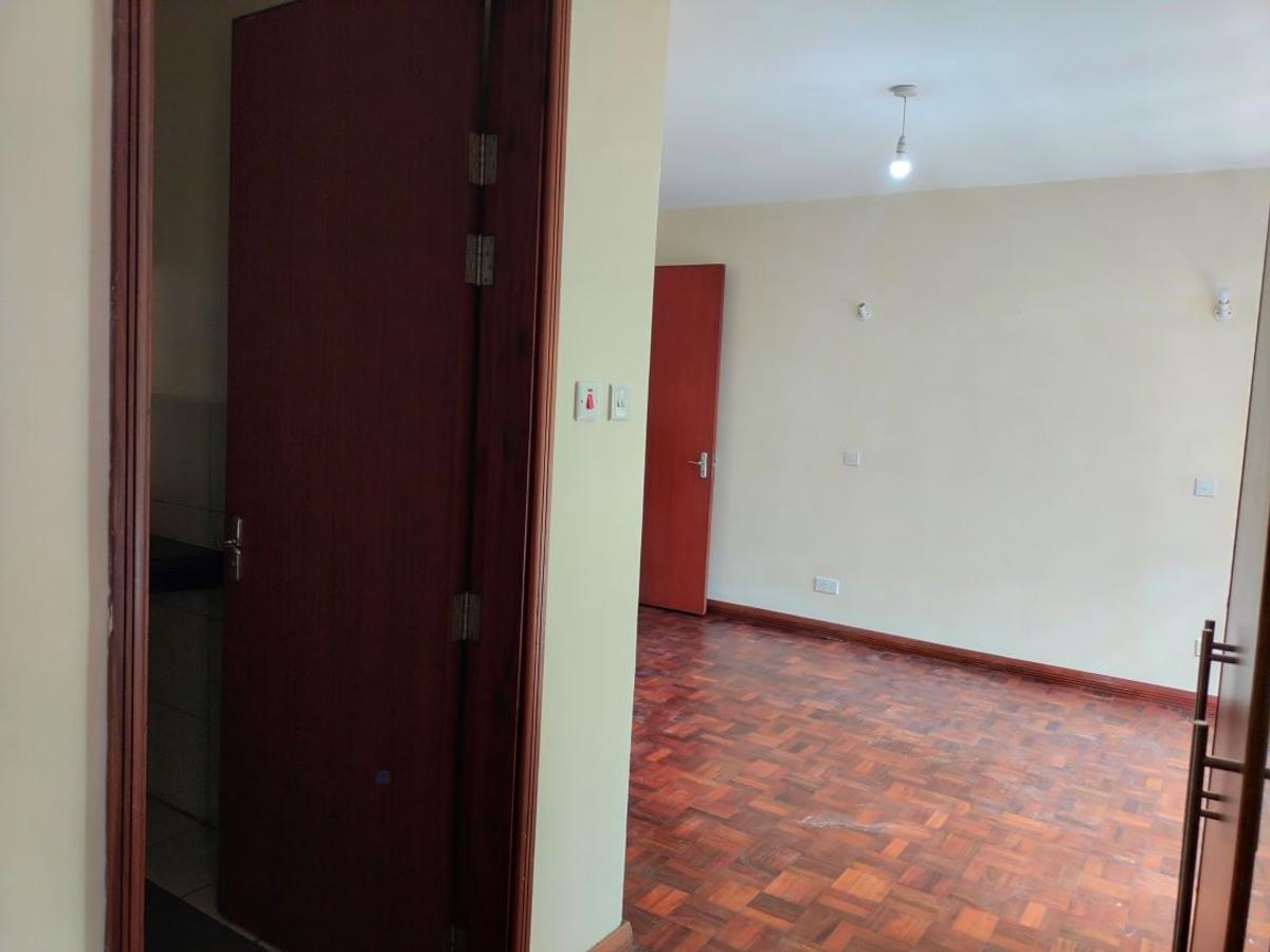 3 Bed Apartment with En Suite in Westlands Area - 9