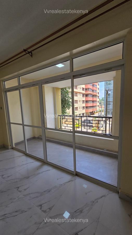 4 Bed Apartment with En Suite at 4Th Parklands - 4
