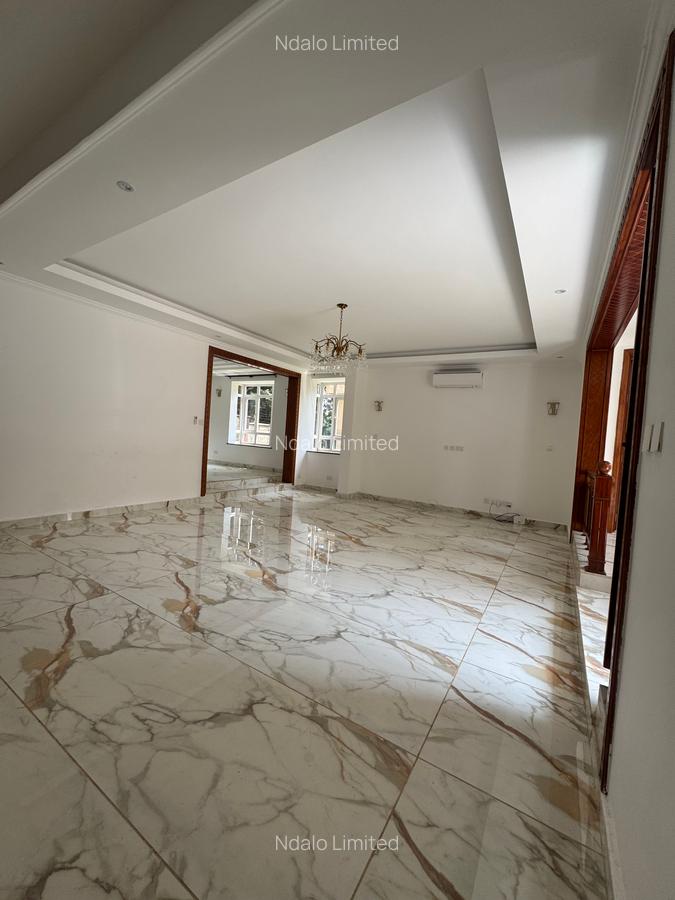 5 Bed Townhouse with En Suite at Lavington - 5