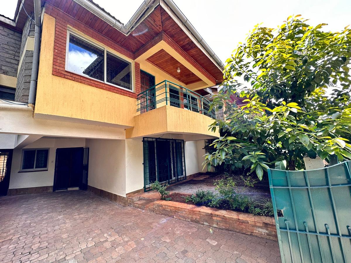 4 Bed Townhouse with En Suite in Lavington - 1