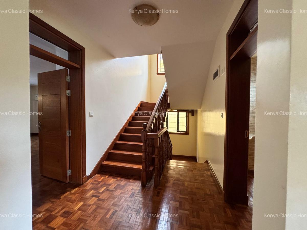 5 Bed Villa with En Suite at Lavington - 8