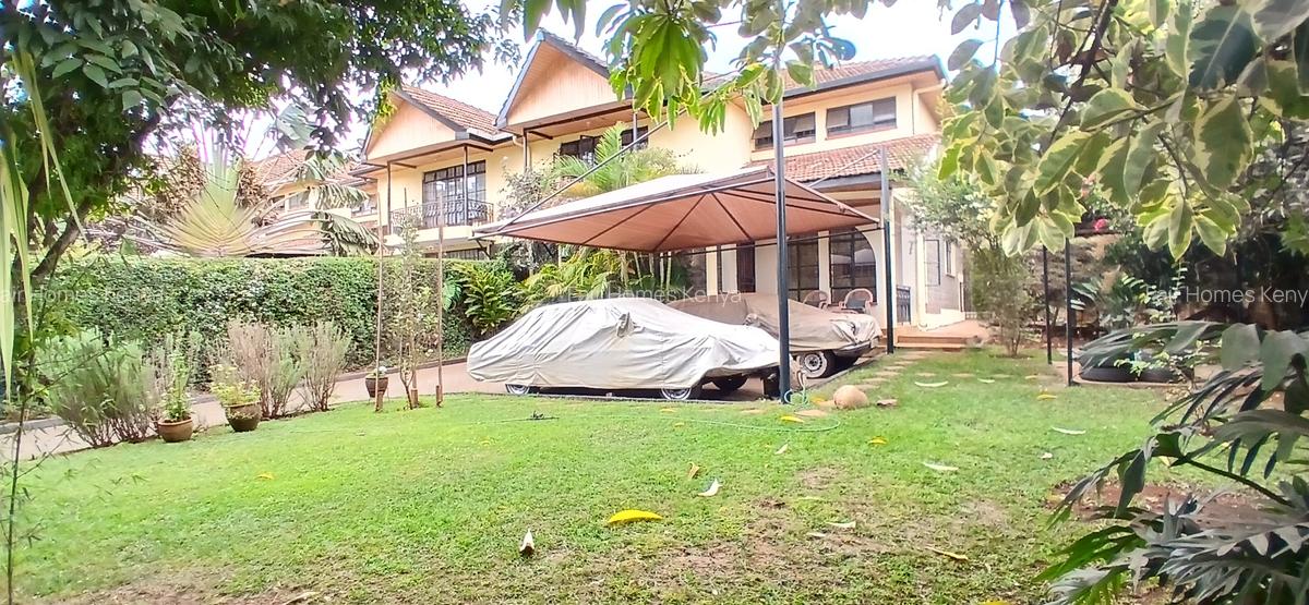 4 Bed Townhouse with En Suite at Lavington Green - 9