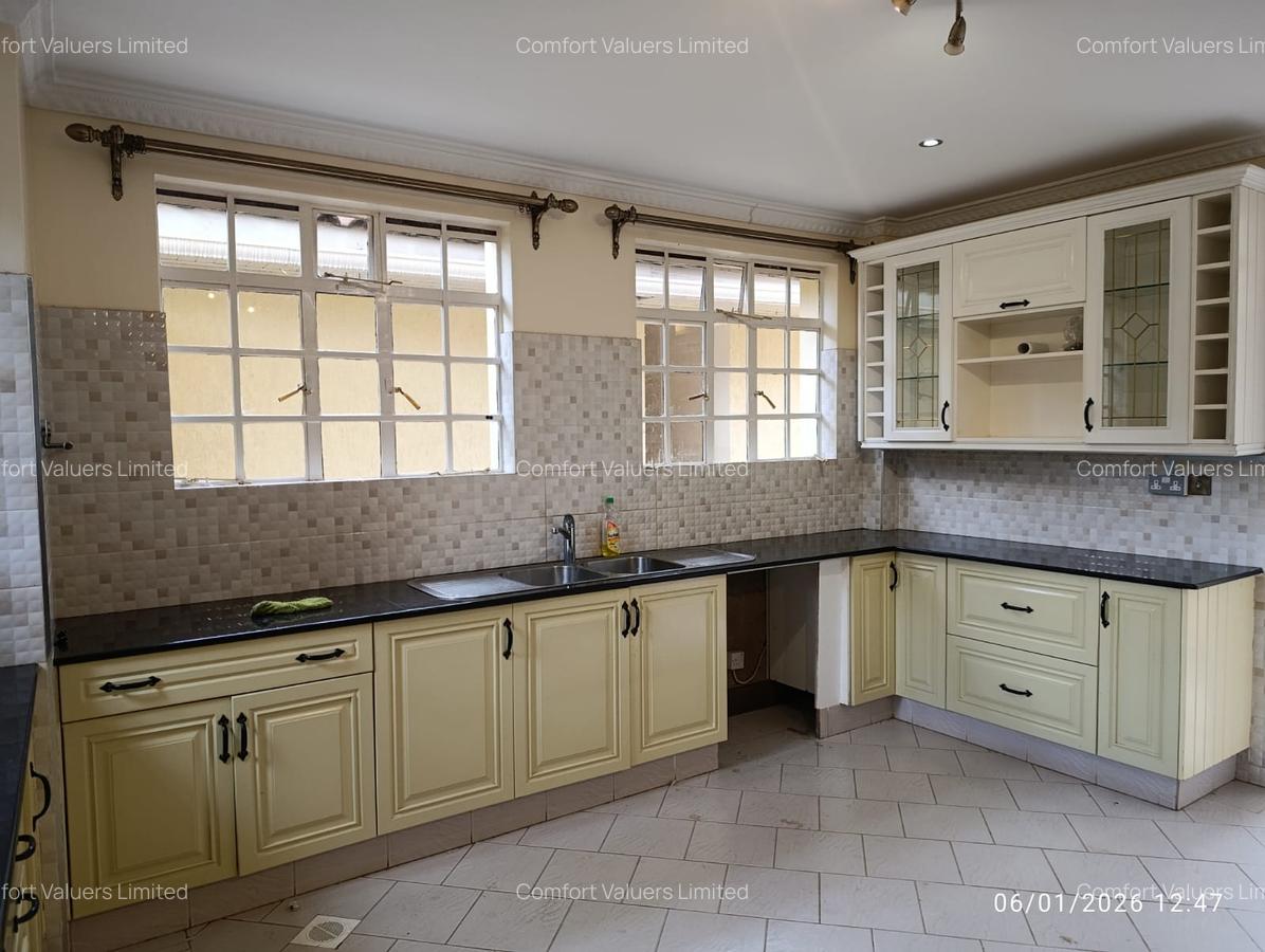 4 Bed Townhouse with En Suite at Windy Ridge - 3