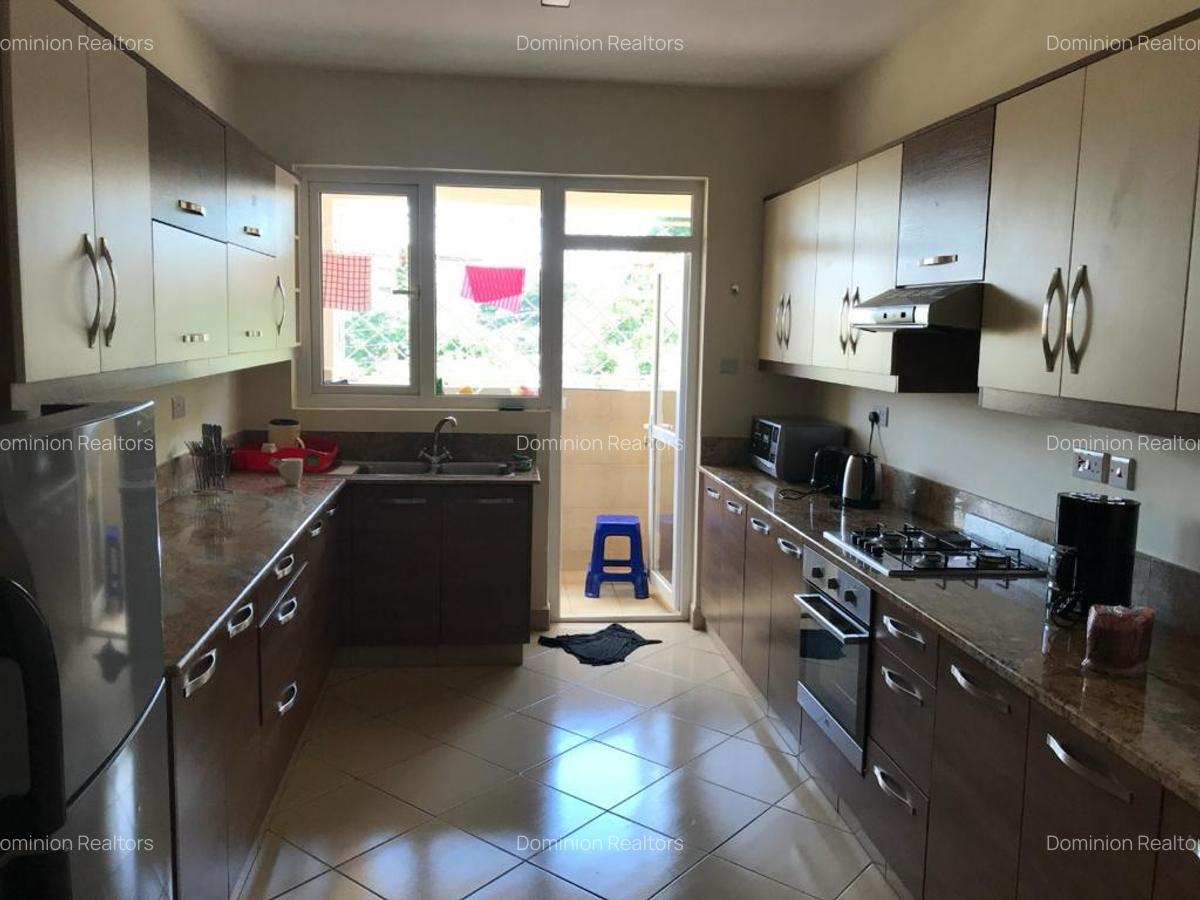 Serviced 2 Bed Apartment with En Suite at Brookside Gardens - 7