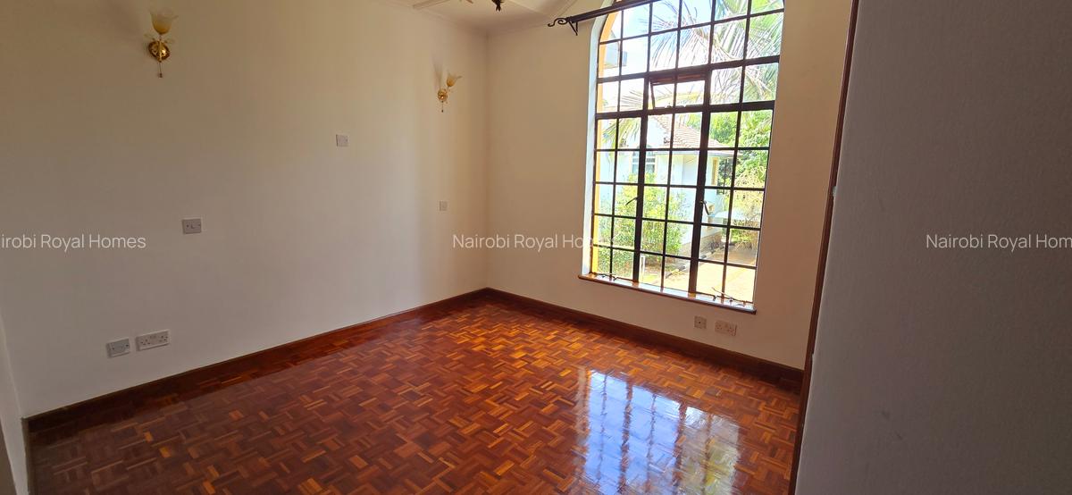 4 Bed Townhouse with En Suite at Mugumo Road - 13