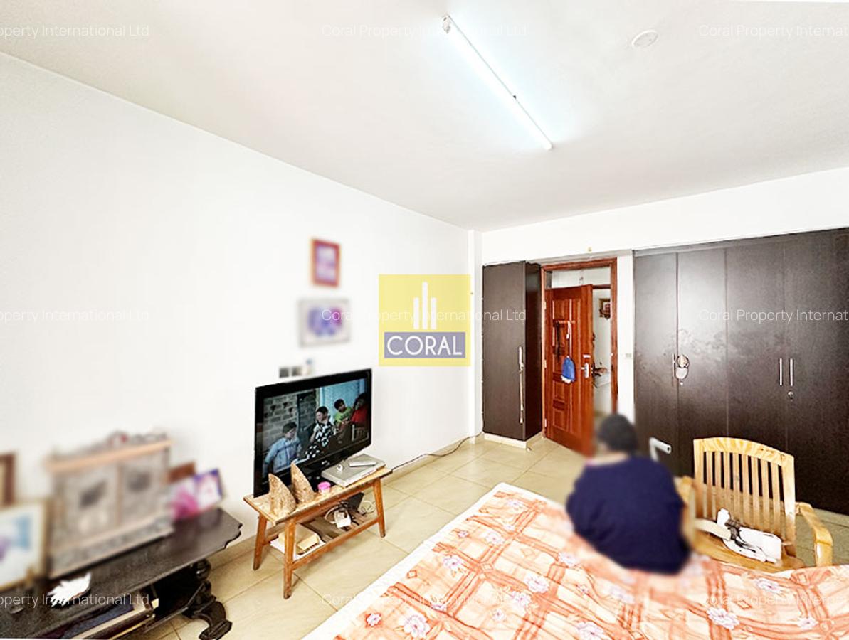 4 Bed Apartment with Parking in Parklands - 5