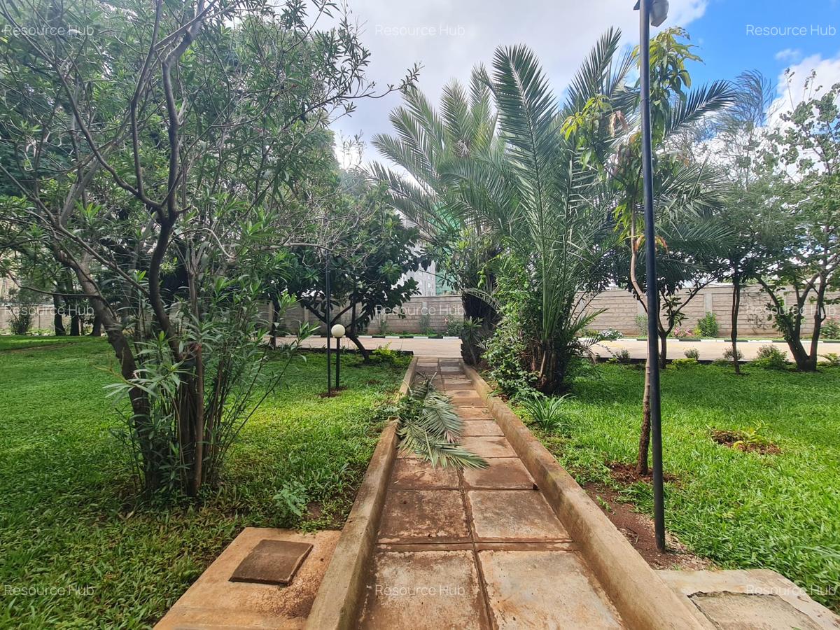 1 Bed Apartment with Borehole at Hurlingham - 2