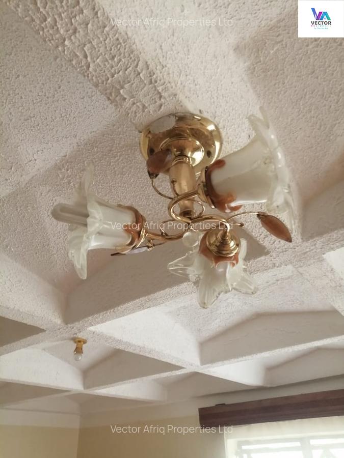 5 Bed Townhouse with En Suite in Syokimau - 14