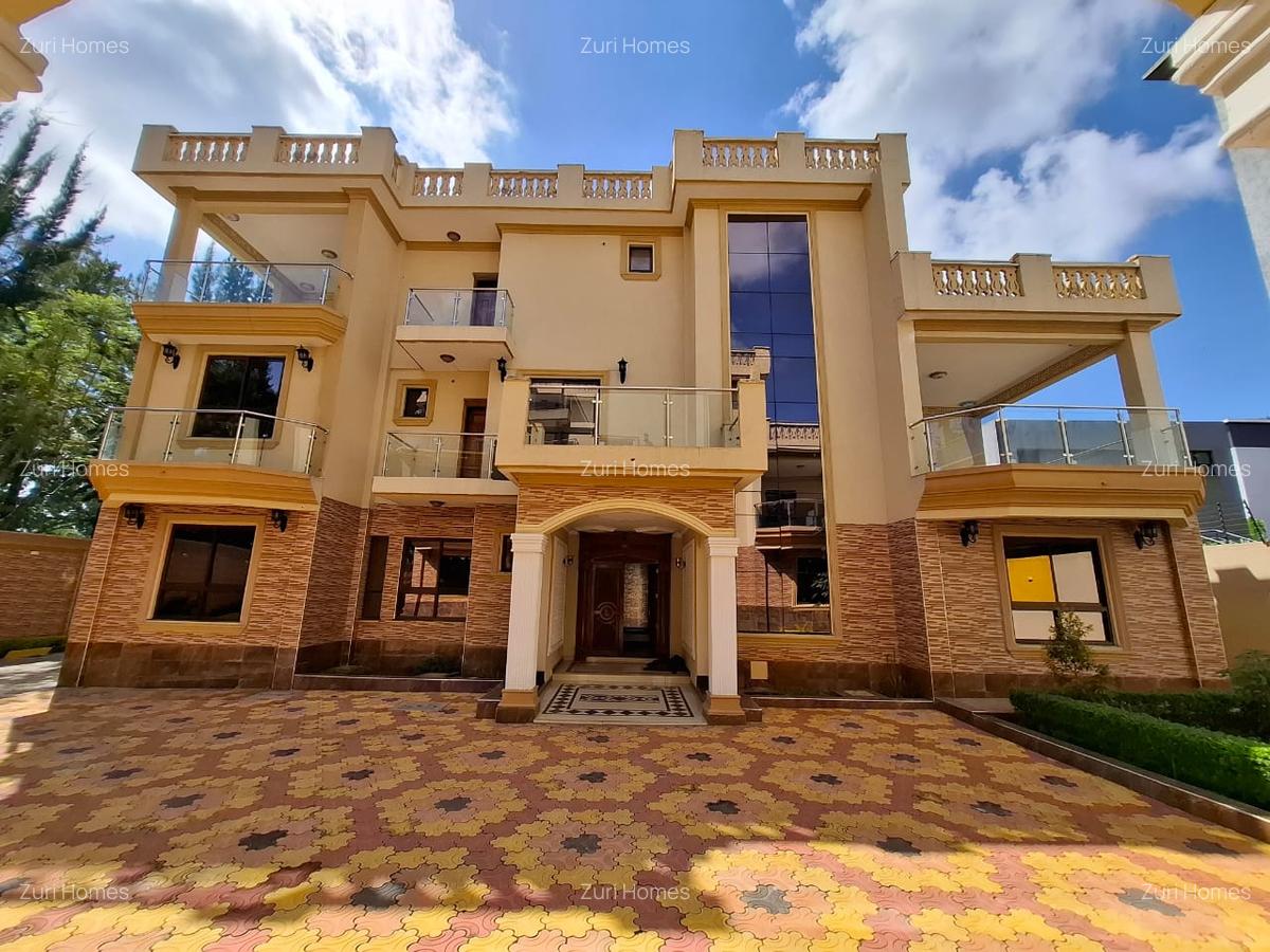 5 Bed Townhouse with En Suite in Lavington - 1