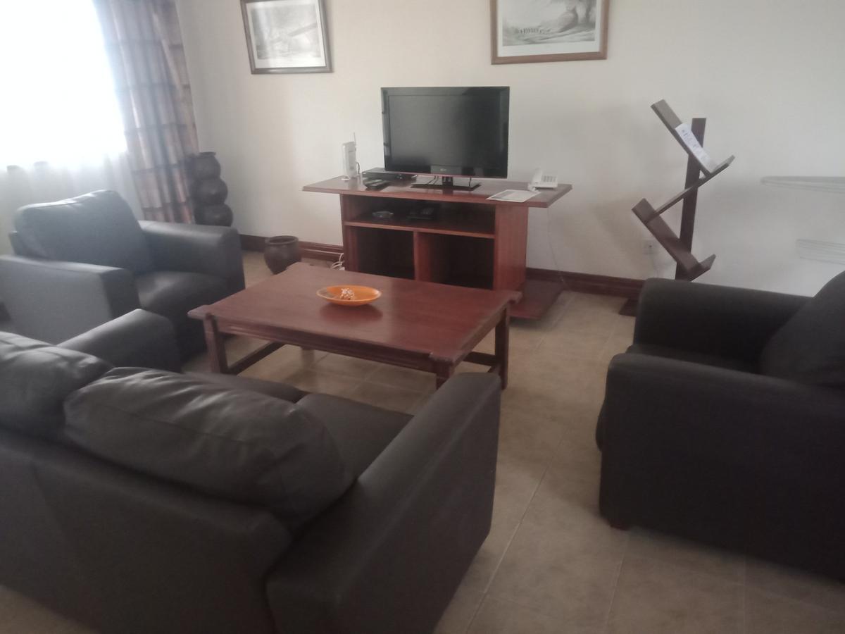 Serviced 3 Bed Apartment with En Suite in Riverside - 6