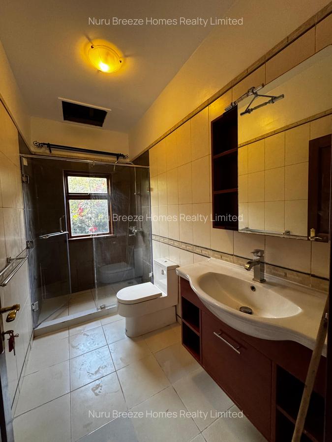 5 Bed Townhouse with En Suite in Karen - 5