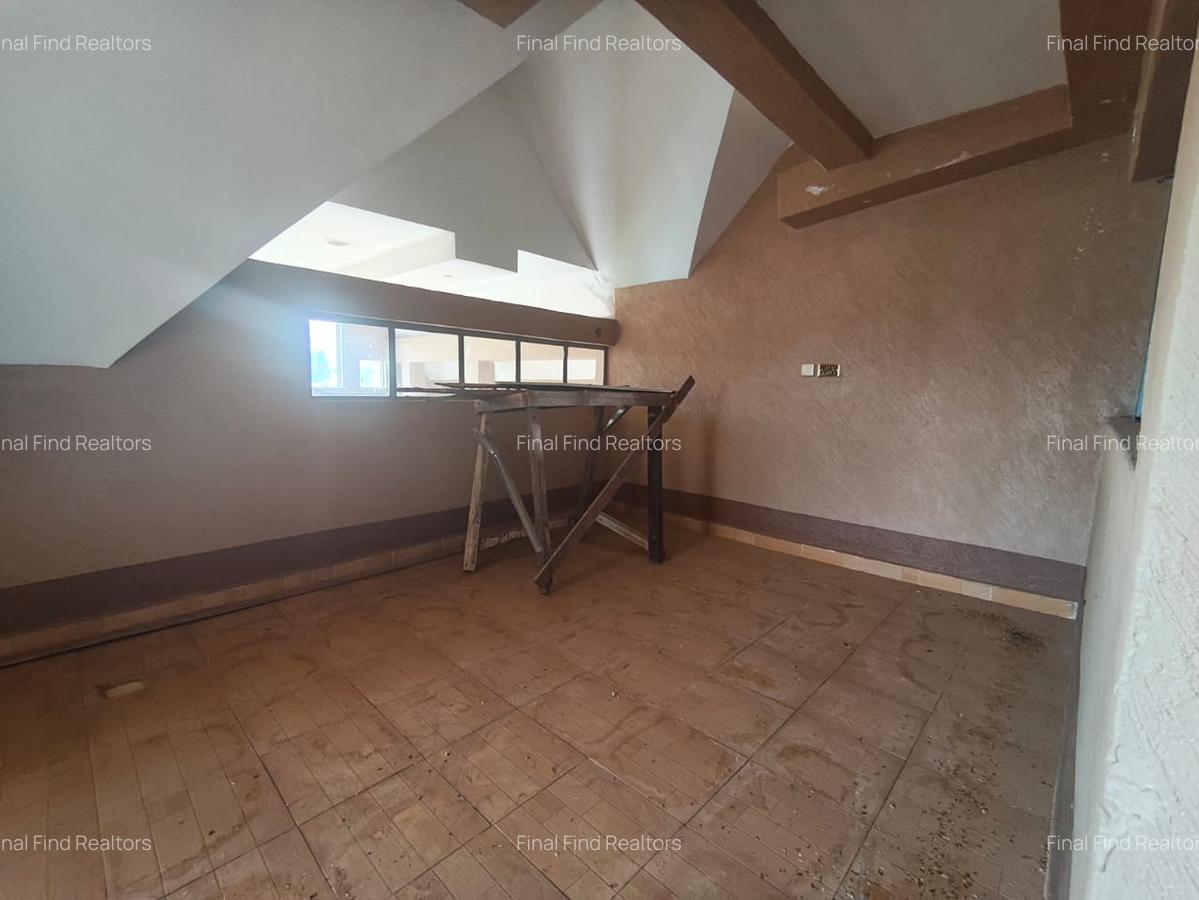 10 Bed House with Staff Quarters in Runda - 13