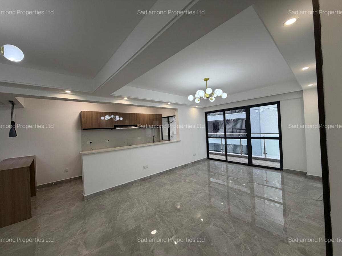 3 Bed Apartment with Swimming Pool in Riverside - 1