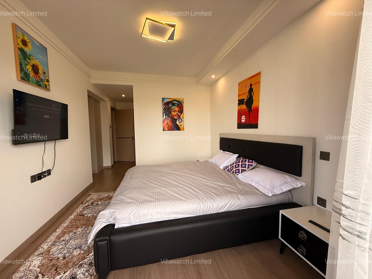 Serviced 3 Bed Apartment with En Suite at Riverside Square - 11