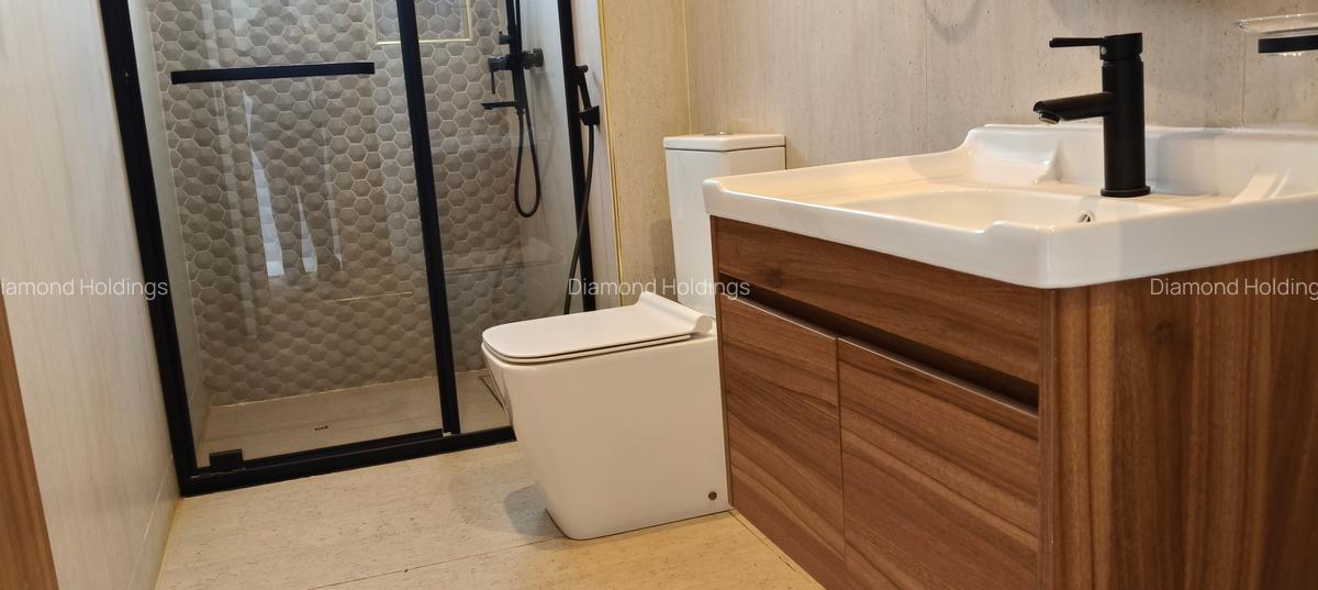 Serviced 3 Bed Apartment with En Suite at Brookside - 5