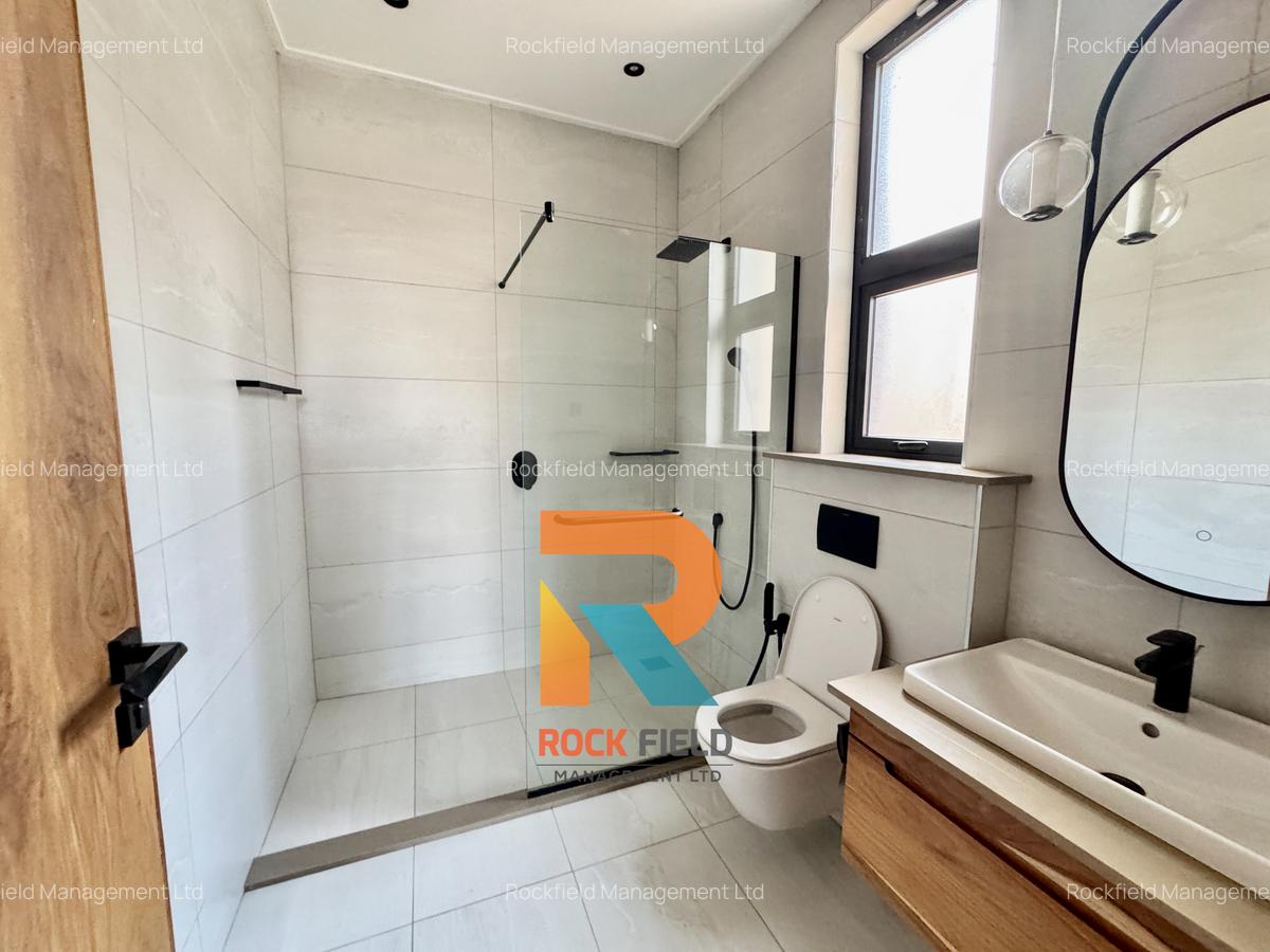 4 Bed Townhouse with En Suite in Loresho - 11