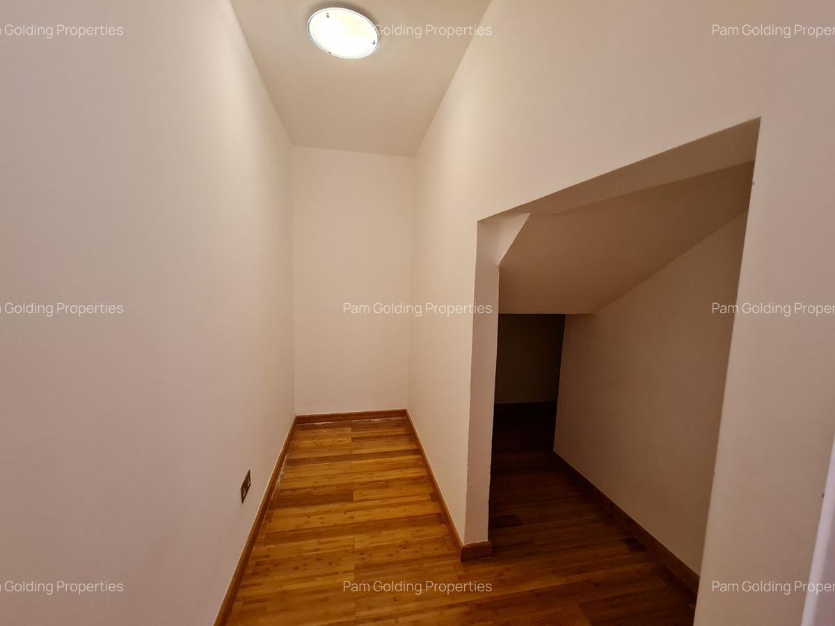 3 Bed Apartment with En Suite in Thika Road - 9