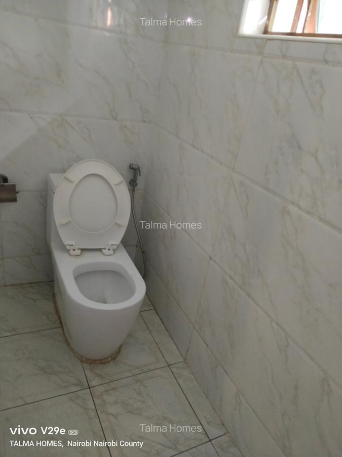 5 Bed Townhouse with En Suite at Valley Arcade Area - 9