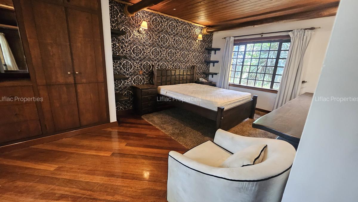 6 Bed House with En Suite in Runda - 8