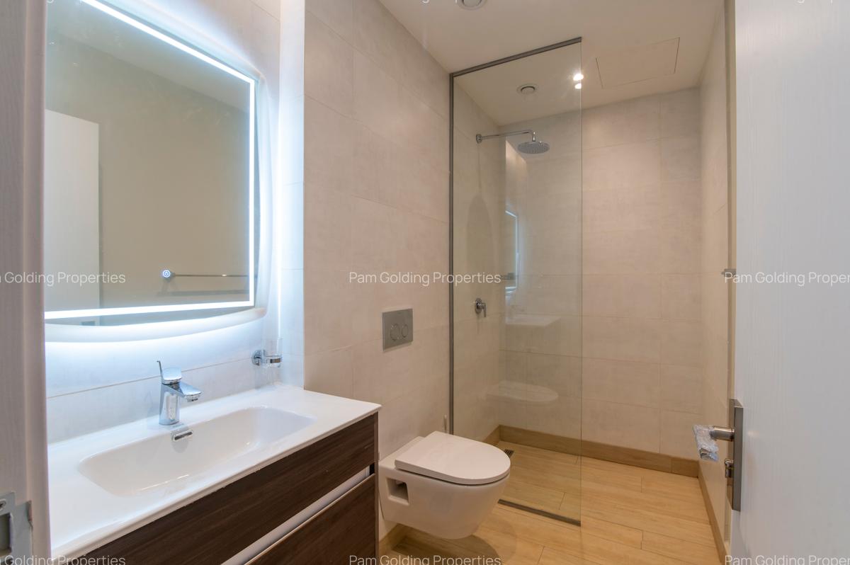 5 Bed Townhouse with En Suite at Westlands - 10