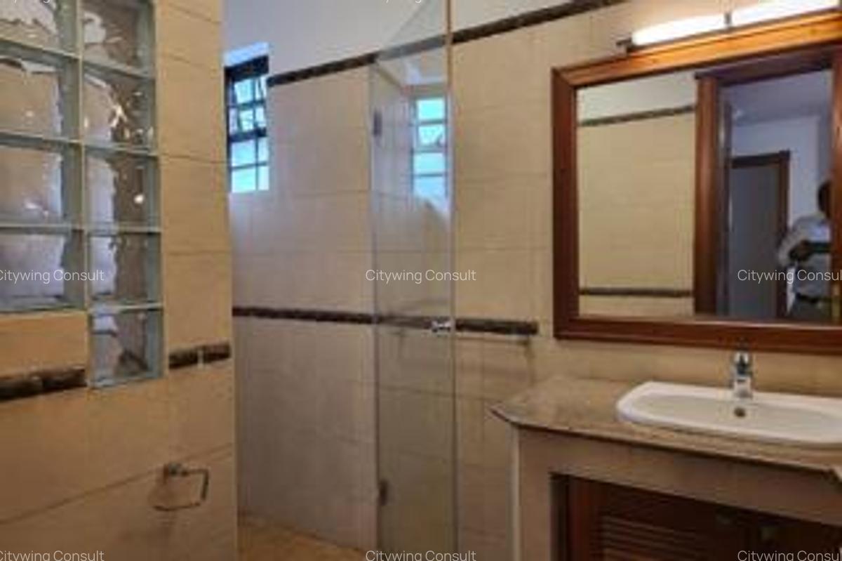 4 Bed Townhouse with En Suite at Peponi Road - 6