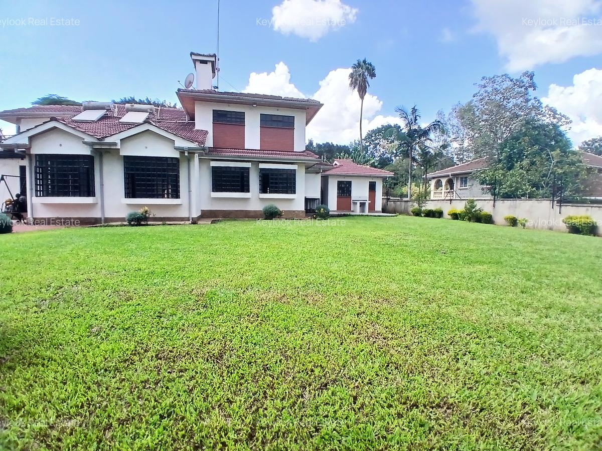 4 Bed House with En Suite at Lavington - 3