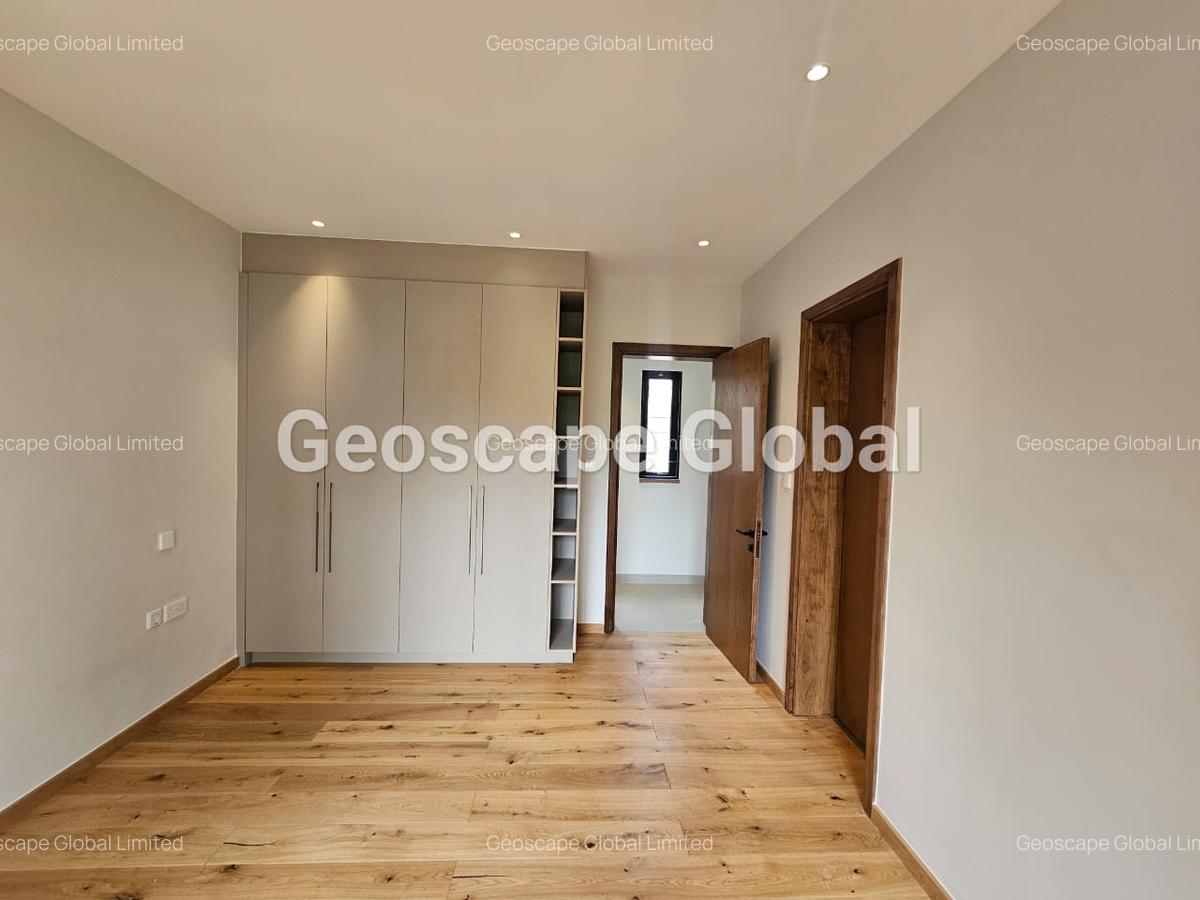 4 Bed House with En Suite in Loresho - 5