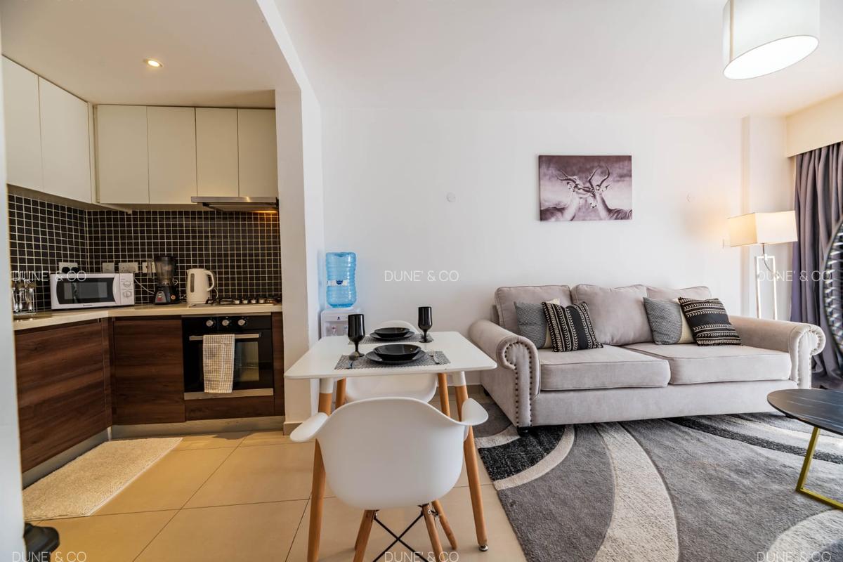 Serviced 1 Bed Apartment with En Suite in Lavington - 1