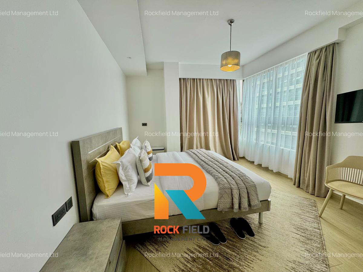 Furnished 3 Bed Apartment with En Suite in Riverside - 11