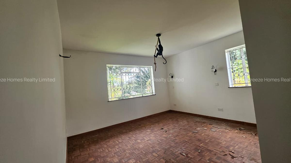 4 Bed House with En Suite in Runda - 13