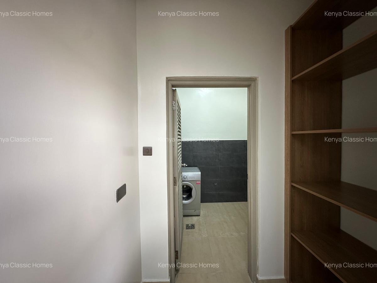 3 Bed Apartment with En Suite at Lavington - 5