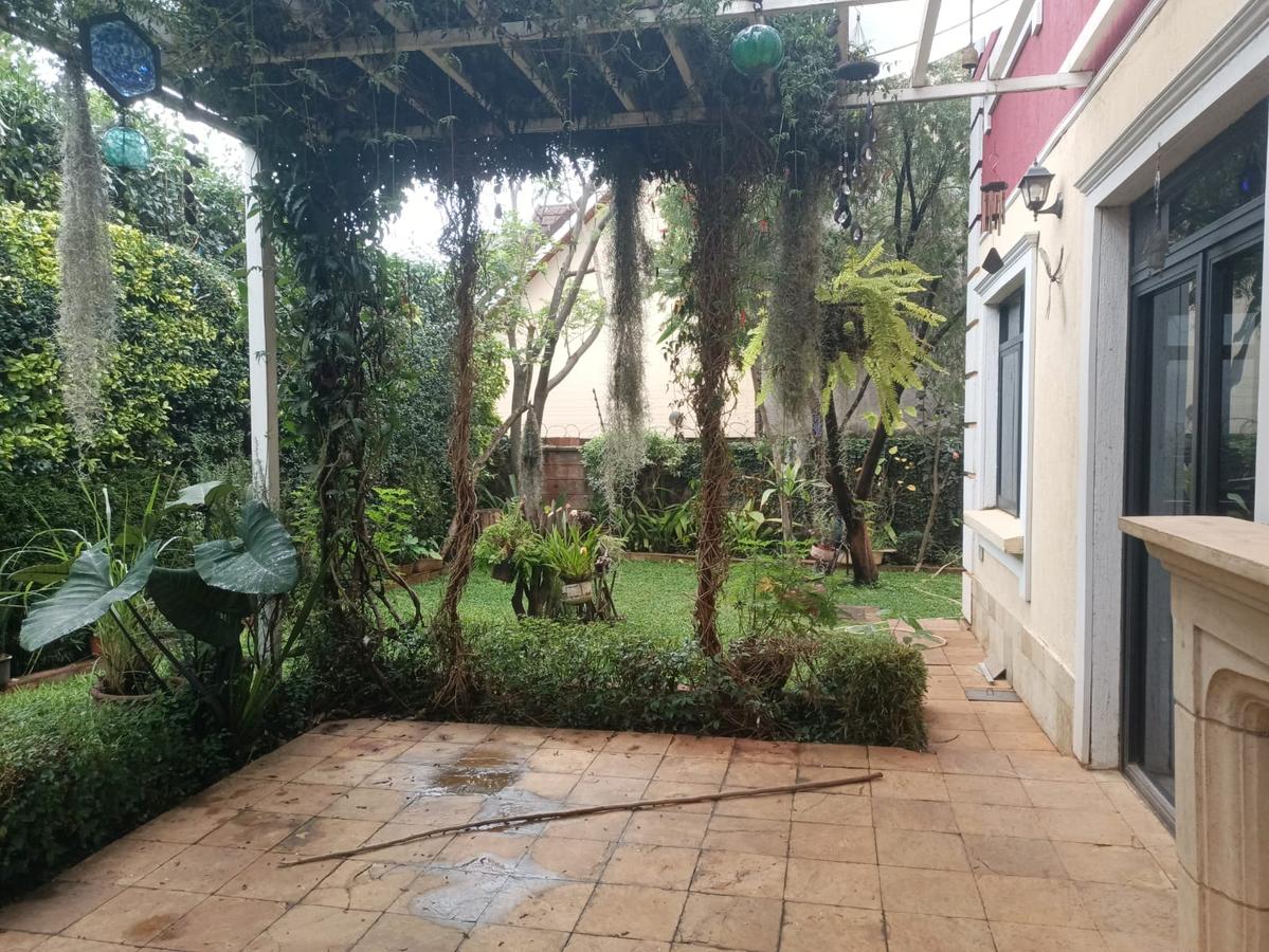 5 Bed Townhouse with En Suite at Lavington Estate Nairobi - 3