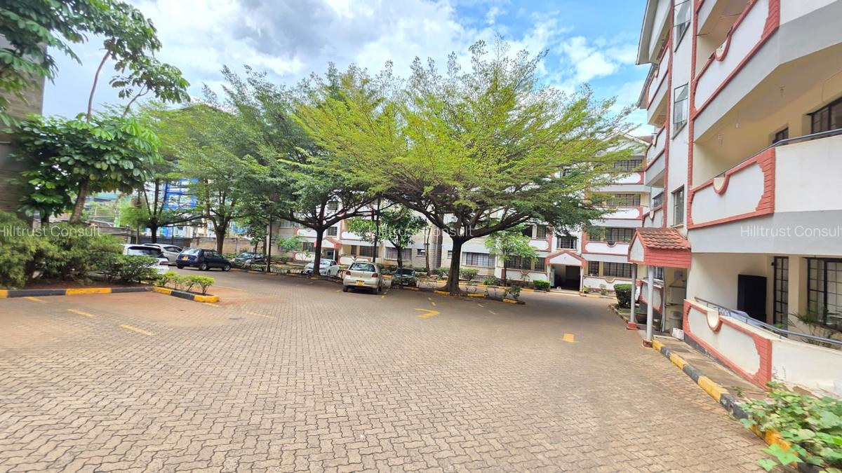 2 Bed Apartment with En Suite in Westlands Area - 3